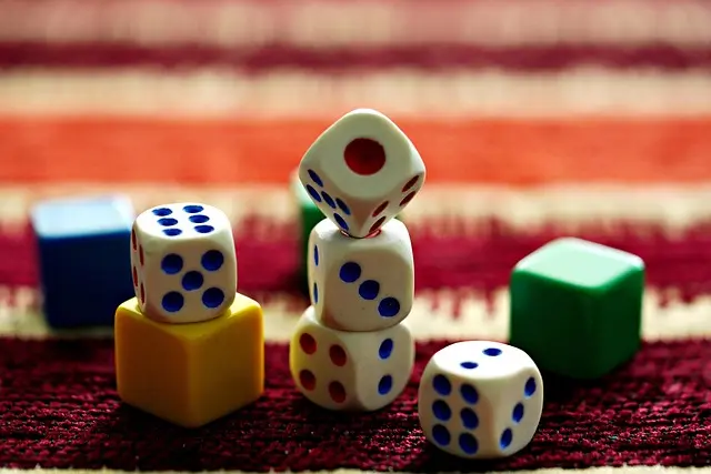 Meilleurs Jeux de Société en Équipe : Guide d'Achat Complet